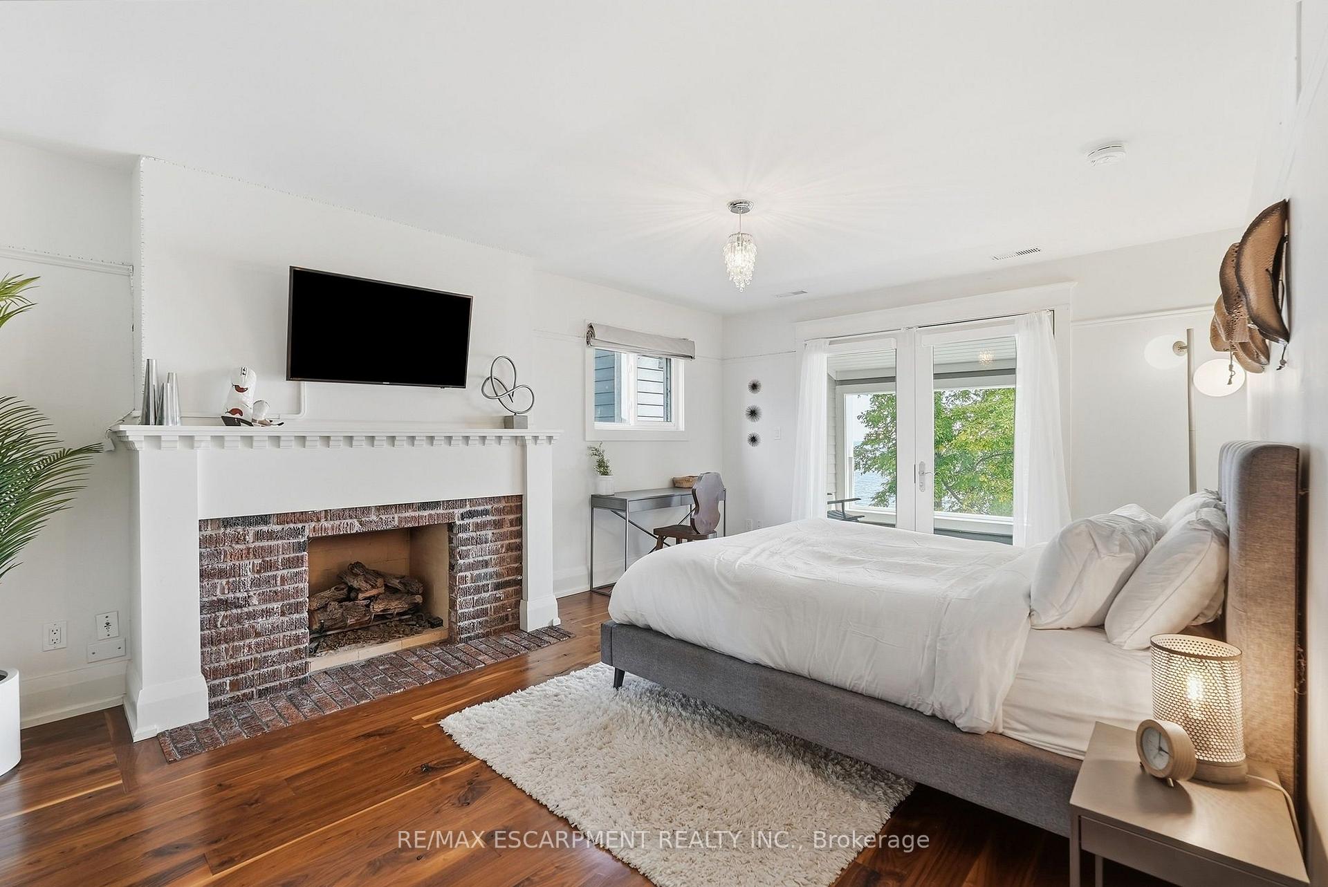Photo 34 of 54 Cumberland Drive, Mississauga, Port Credit — HOMEH