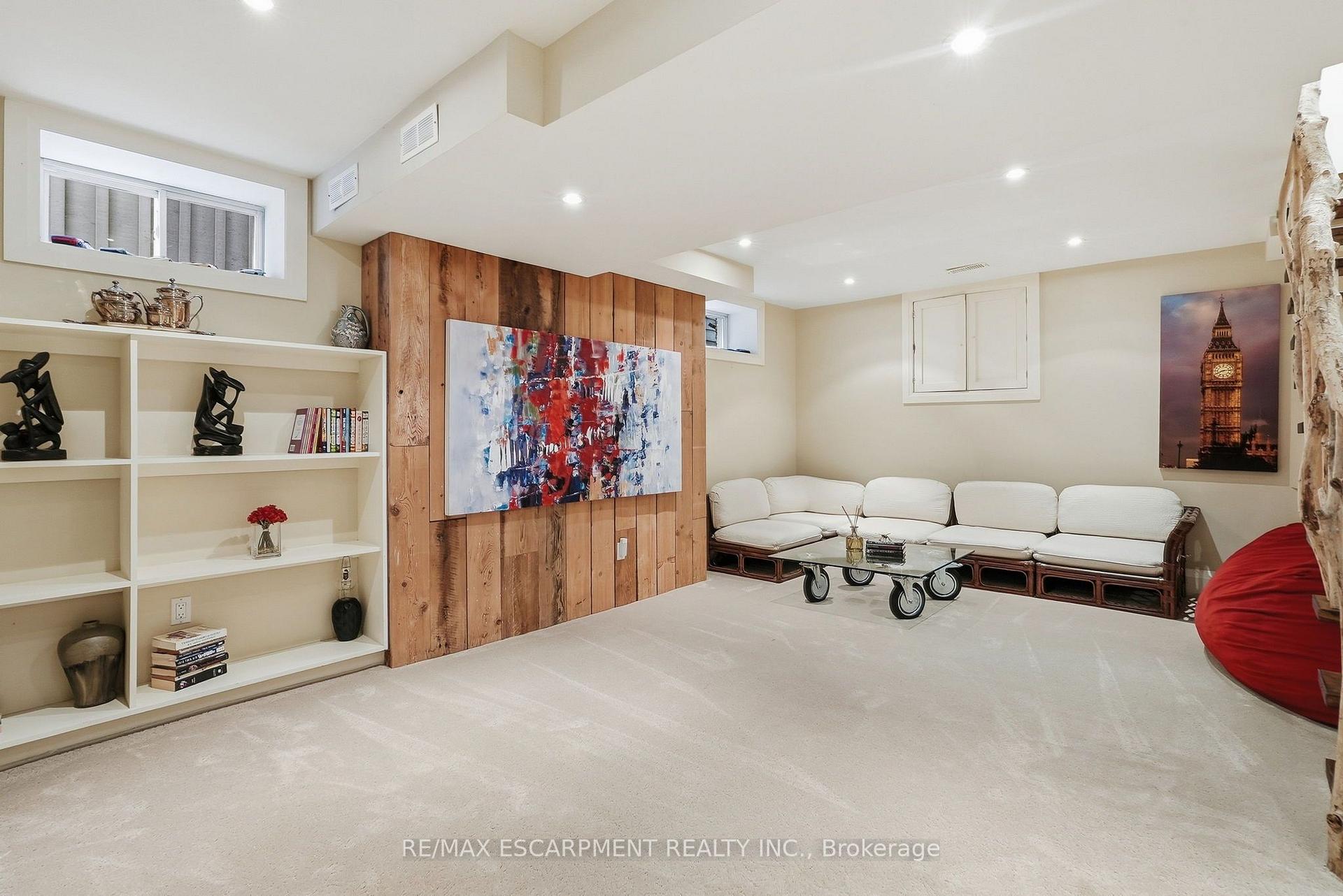 Photo 41 of 54 Cumberland Drive, Mississauga, Port Credit — HOMEH