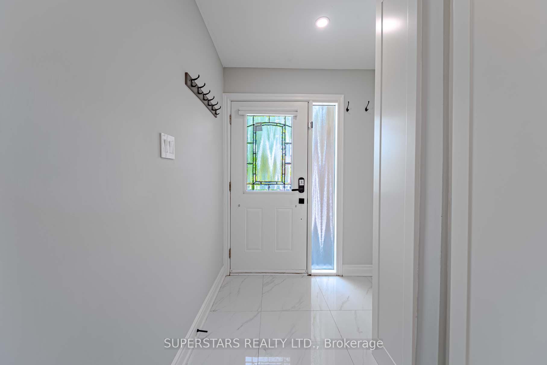 Photo 6 of 28 Bramblebrook Avenue, Scarborough, Milliken — HOMEH