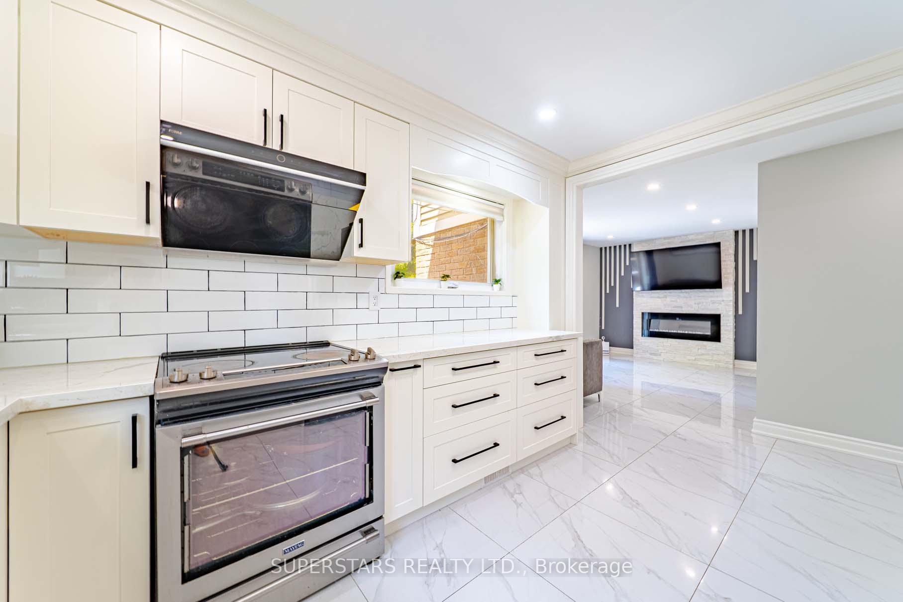 Photo 9 of 28 Bramblebrook Avenue, Scarborough, Milliken — HOMEH