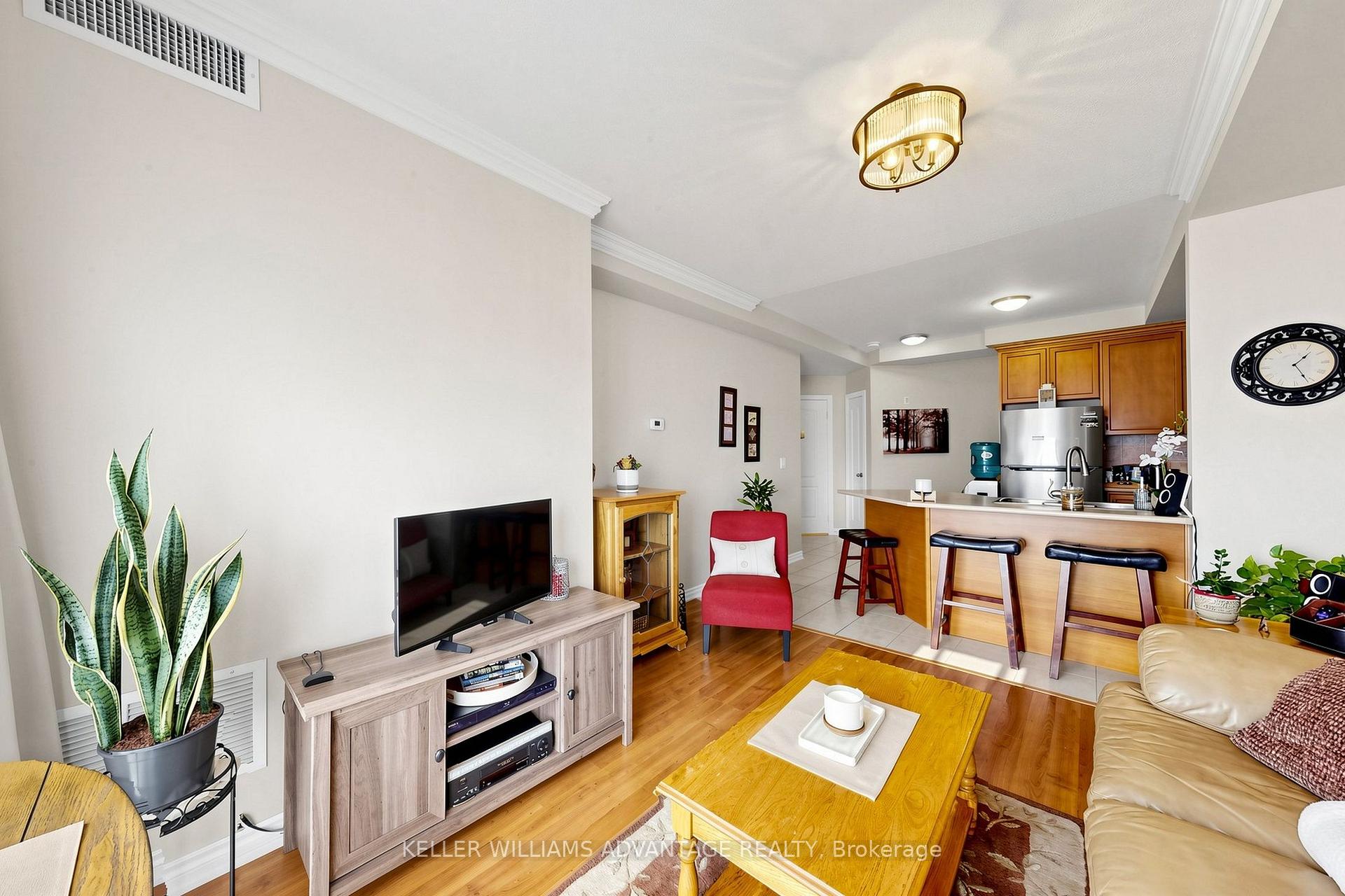 Photo 14 of Unit 407, 112 Simcoe Road, Bradford West Gwillimbury, Bradford — HOMEH