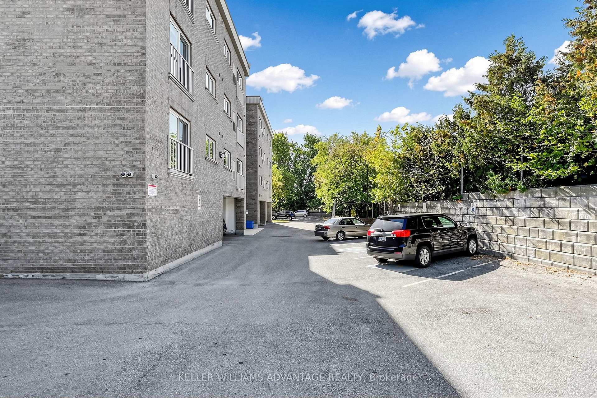 Photo 30 of Unit 407, 112 Simcoe Road, Bradford West Gwillimbury, Bradford — HOMEH