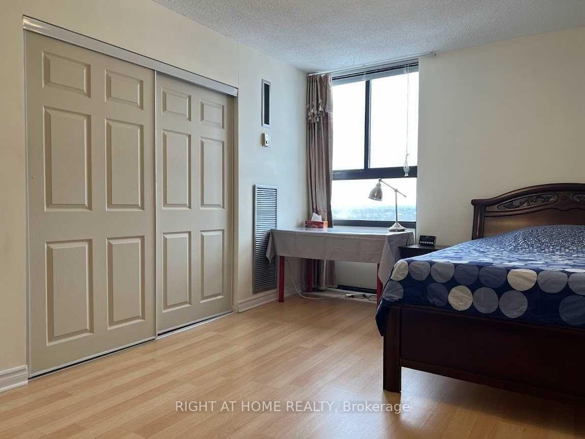 Photo 15 of Unit 1503, 177 Linus Road, North York, Don Valley Village — HOMEH