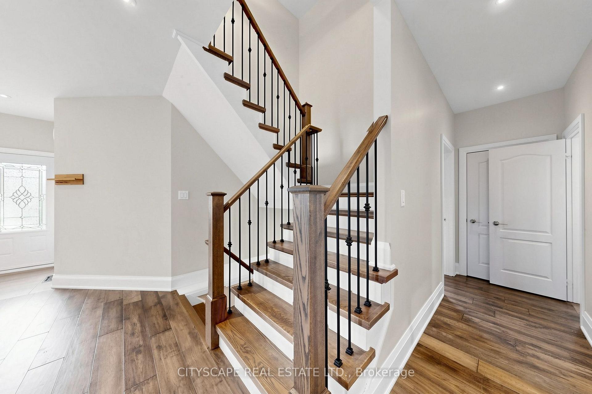 Photo 17 of 7299 Waldorf Way, Mississauga, Meadowvale Village — HOMEH
