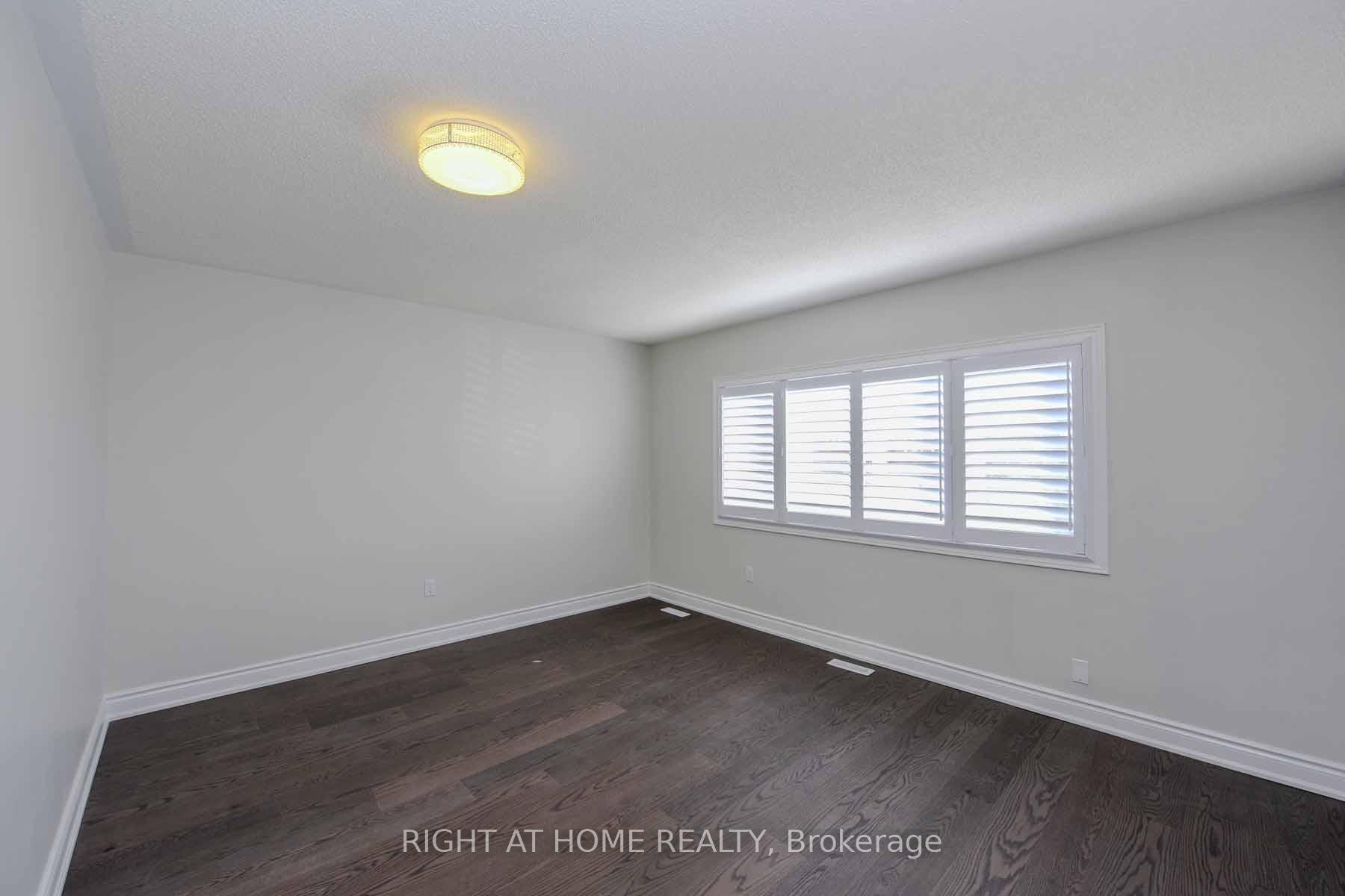 Photo 18 of 903 Blyleven Boulevard, Mississauga, East Credit — HOMEH