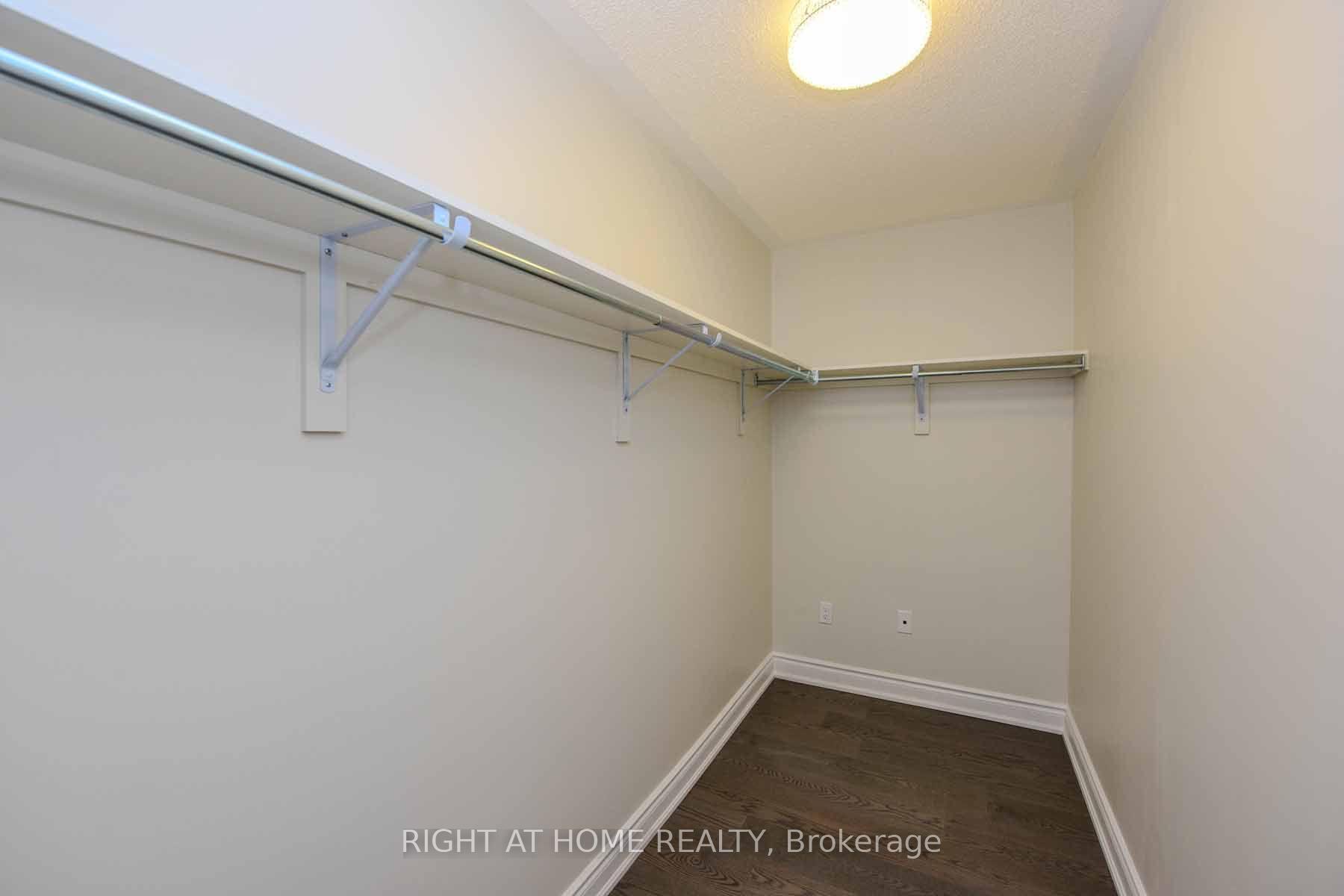 Photo 21 of 903 Blyleven Boulevard, Mississauga, East Credit — HOMEH
