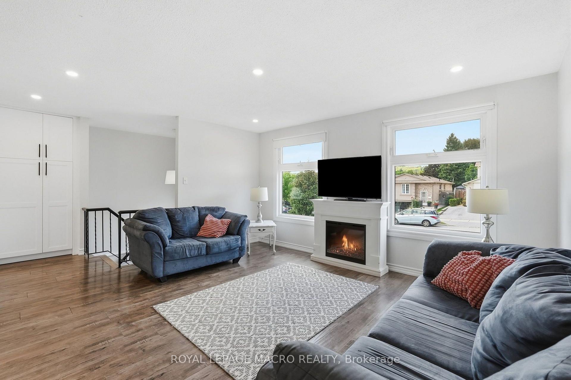 Photo 6 of 2328 Malcolm Crescent, Burlington, Brant Hills — HOMEH