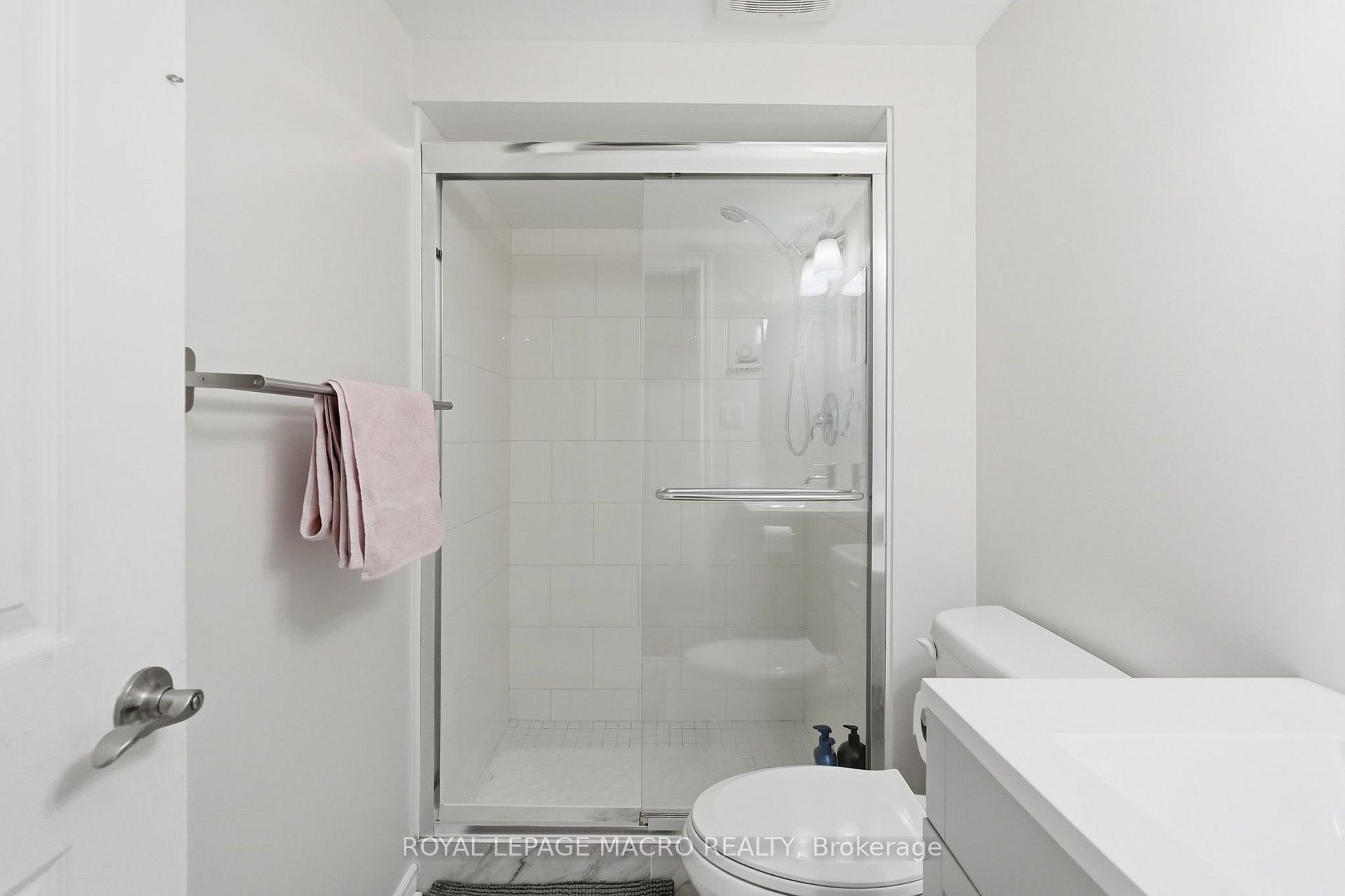 Photo 32 of 2328 Malcolm Crescent, Burlington, Brant Hills — HOMEH