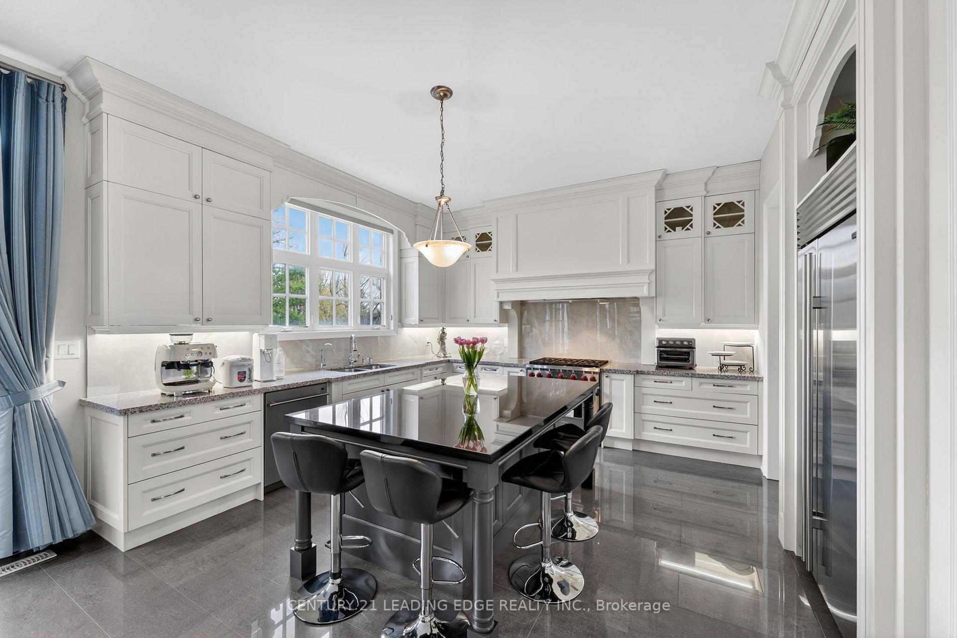 Photo 11 of 33 Stollery Pond Crescent, Markham, Devil's Elbow — HOMEH