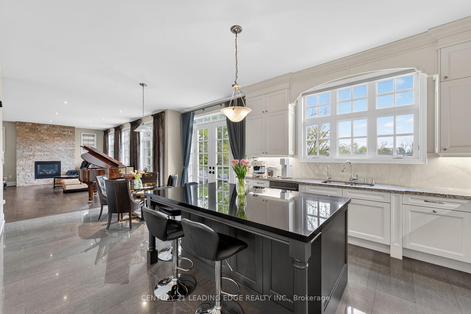 Photo 14 of 33 Stollery Pond Crescent, Markham, Devil's Elbow — HOMEH