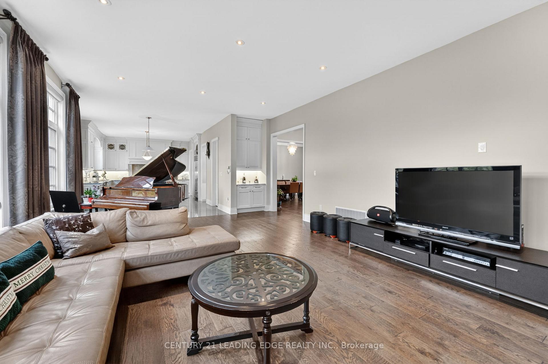 Photo 18 of 33 Stollery Pond Crescent, Markham, Devil's Elbow — HOMEH