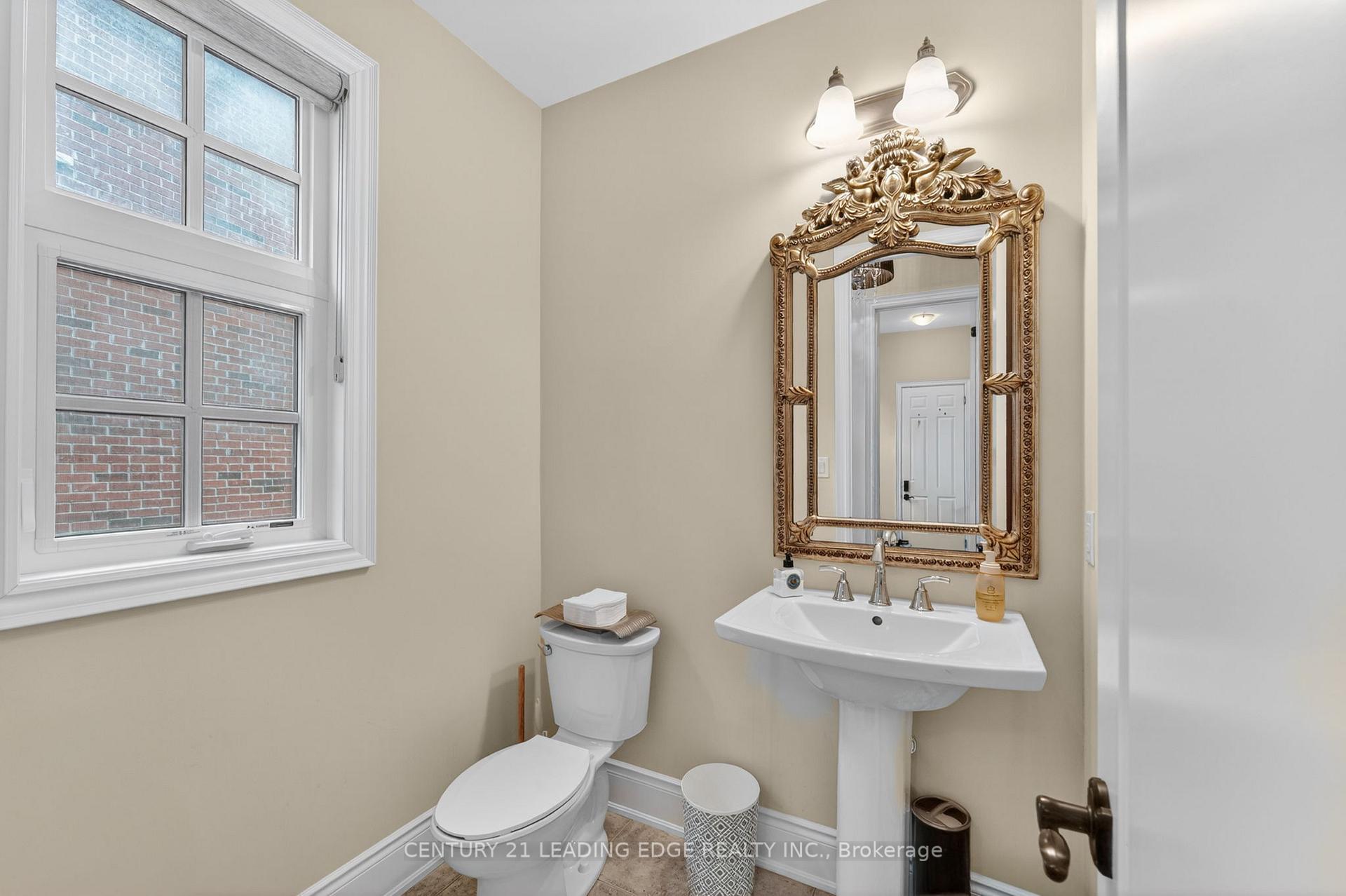 Photo 21 of 33 Stollery Pond Crescent, Markham, Devil's Elbow — HOMEH