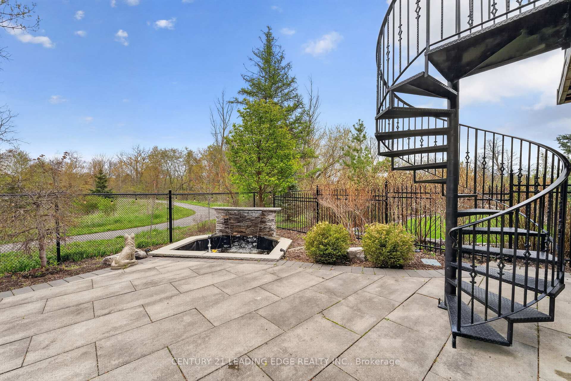 Photo 34 of 33 Stollery Pond Crescent, Markham, Devil's Elbow — HOMEH
