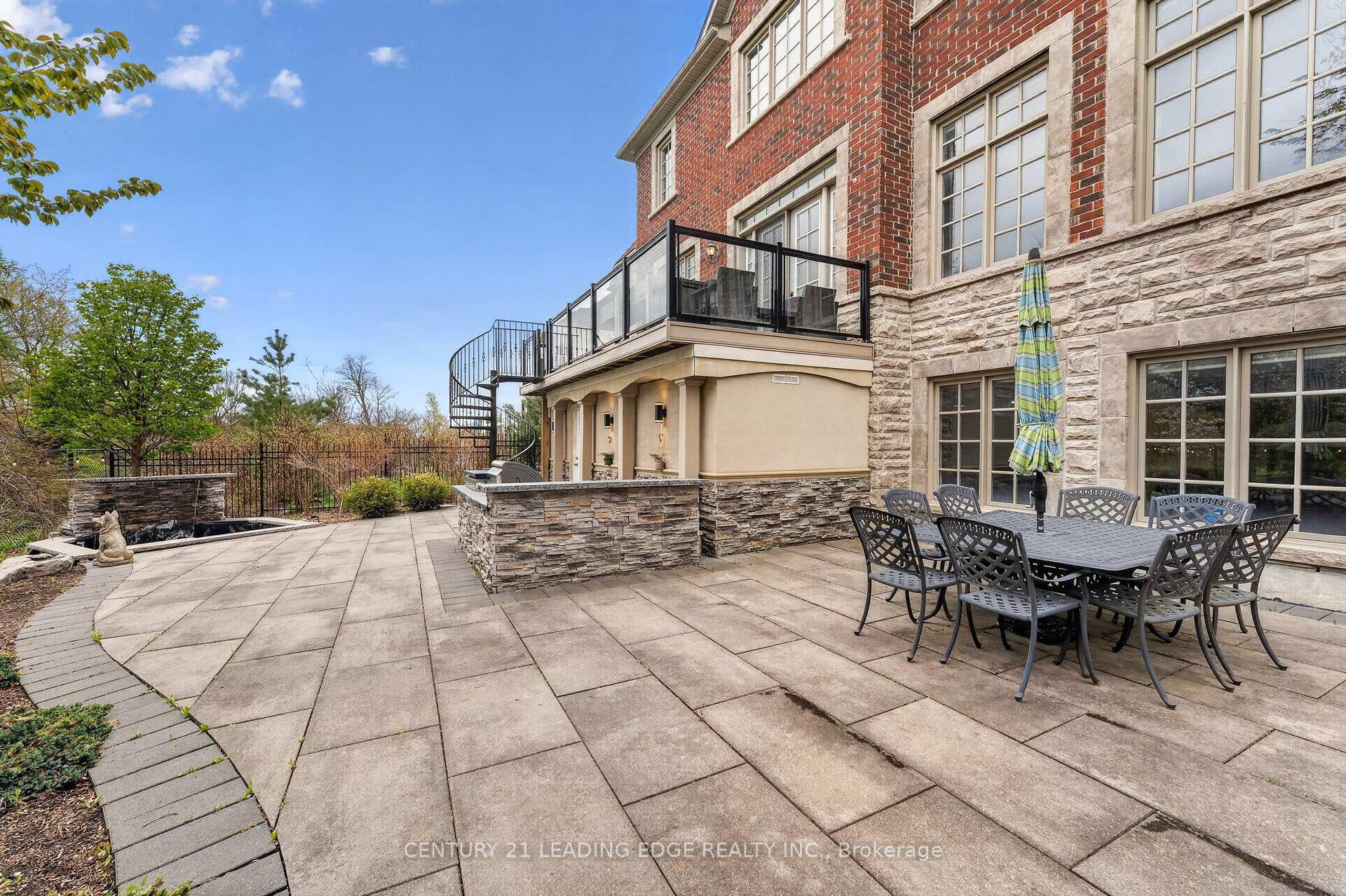 Photo 37 of 33 Stollery Pond Crescent, Markham, Devil's Elbow — HOMEH