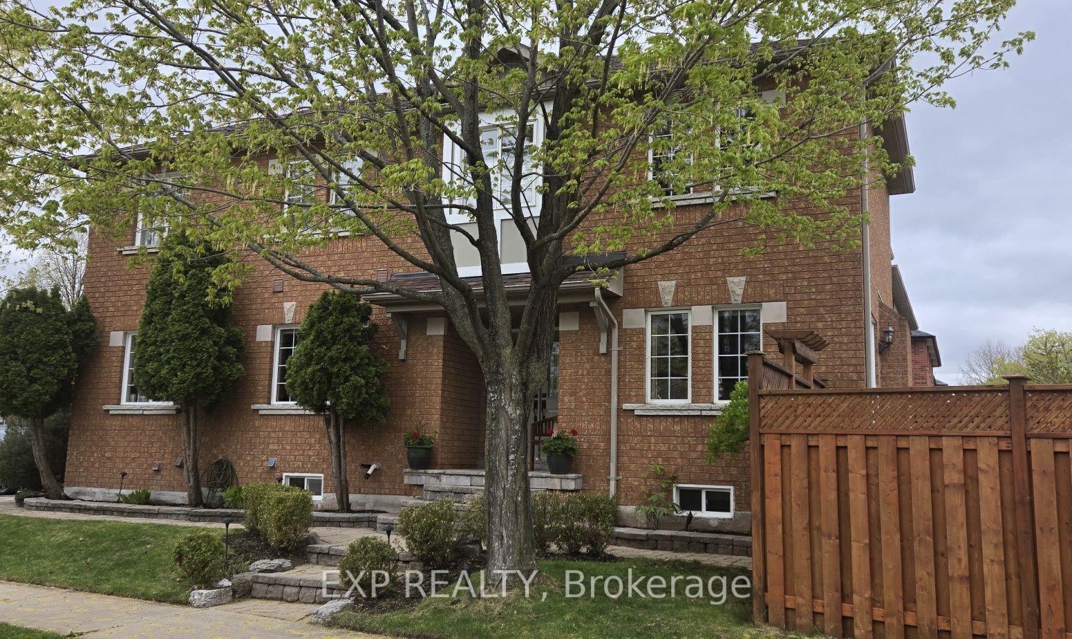 Photo 2 of 1347 Brookstar Drive, Oakville, West Oak Trails — HOMEH