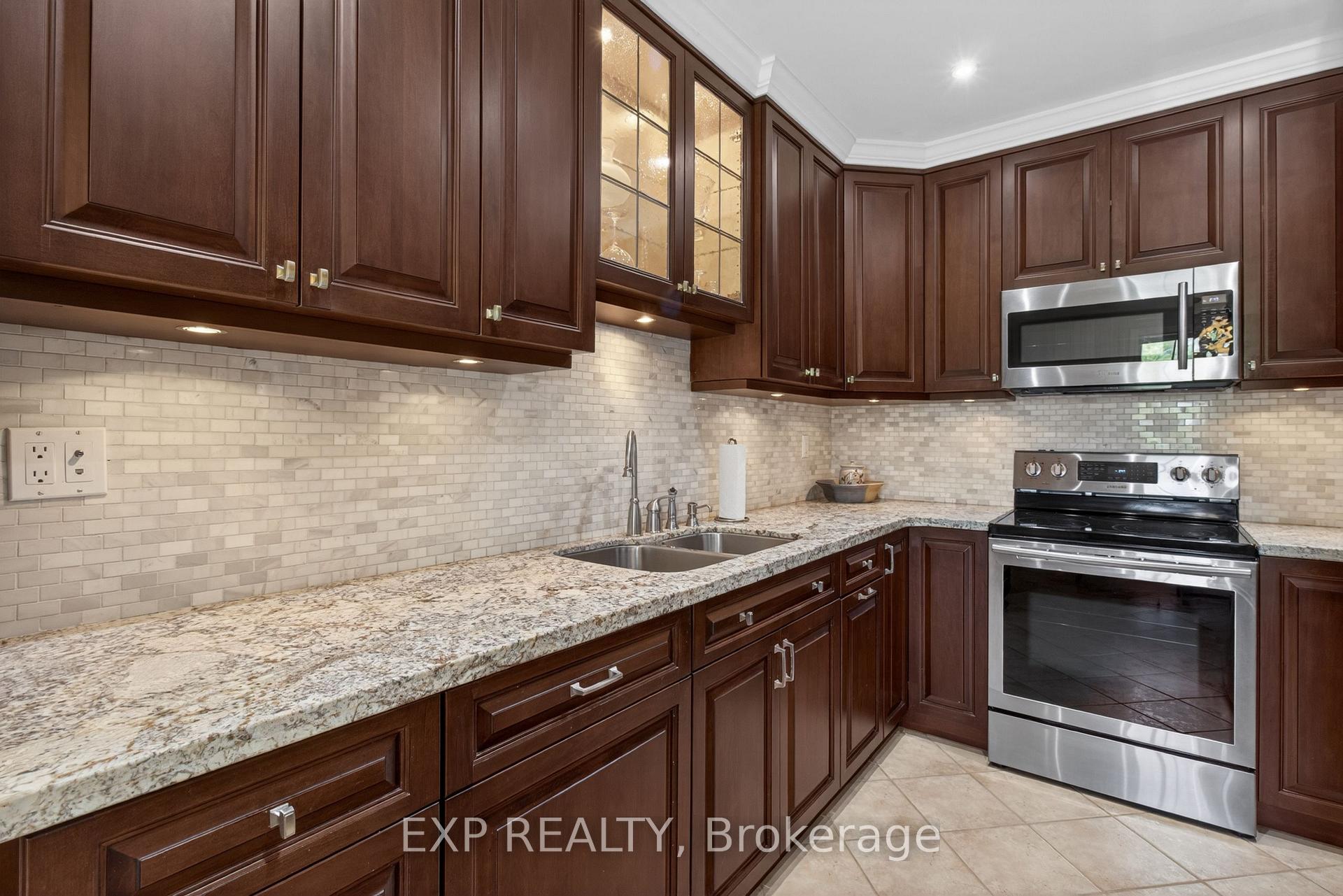 Photo 14 of 1347 Brookstar Drive, Oakville, West Oak Trails — HOMEH