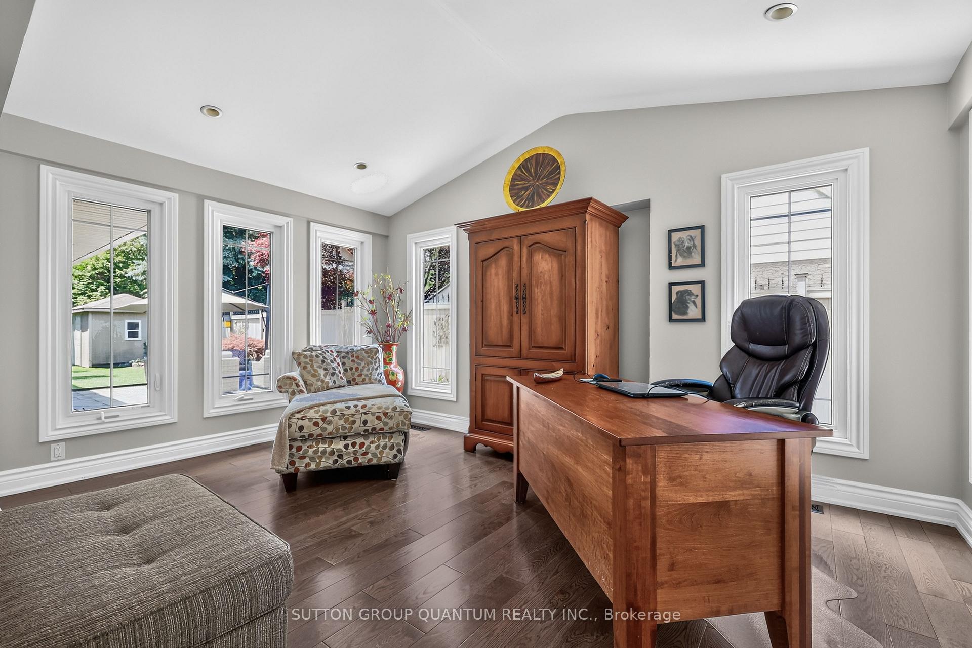 Photo 10 of 2233 Oneida Crescent, Mississauga, Erindale — HOMEH