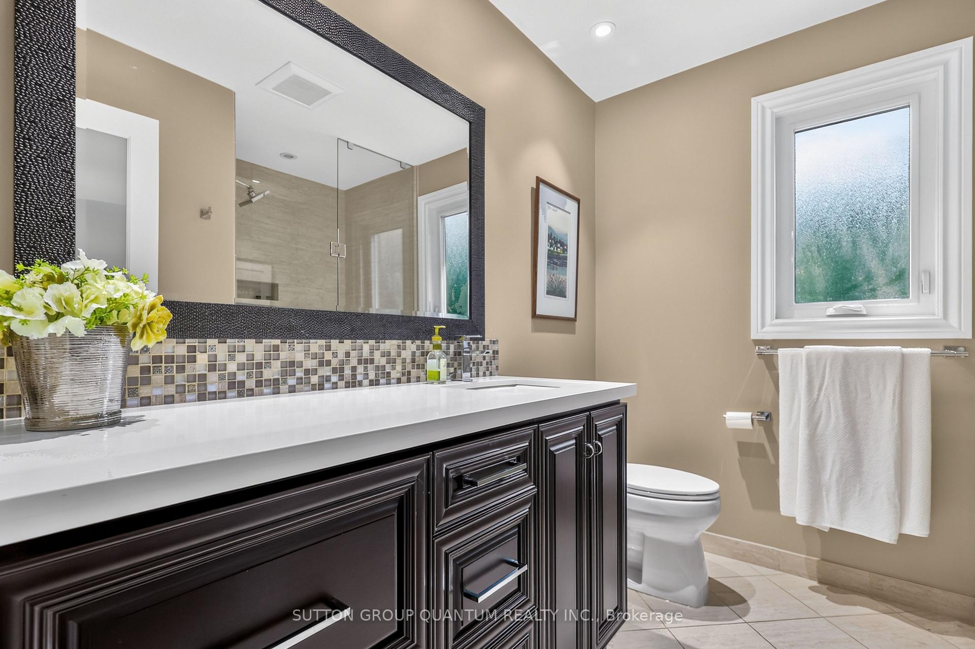 Photo 14 of 2233 Oneida Crescent, Mississauga, Erindale — HOMEH
