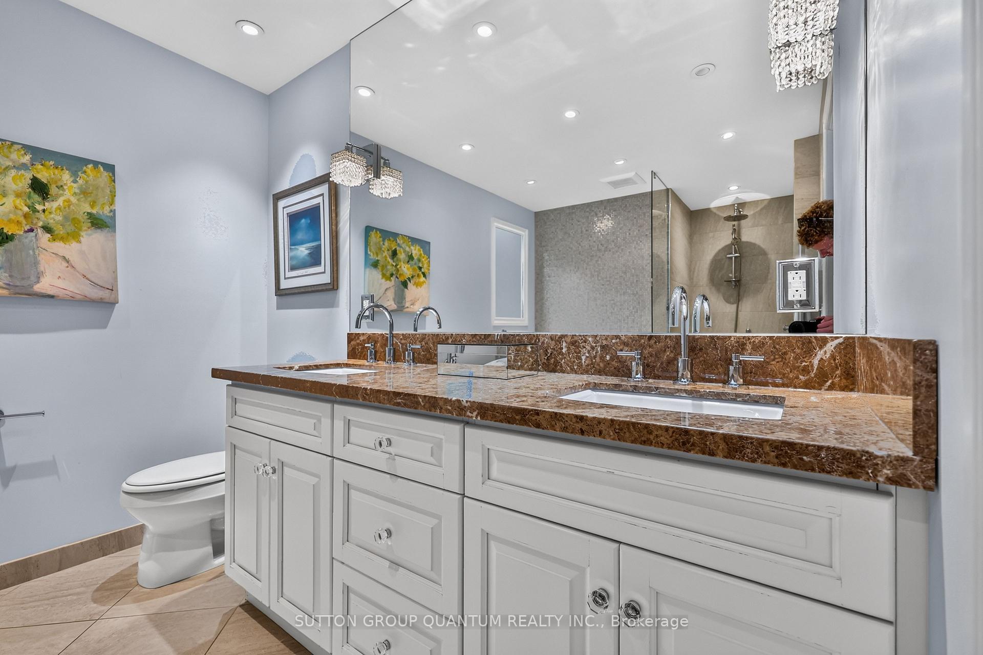 Photo 17 of 2233 Oneida Crescent, Mississauga, Erindale — HOMEH