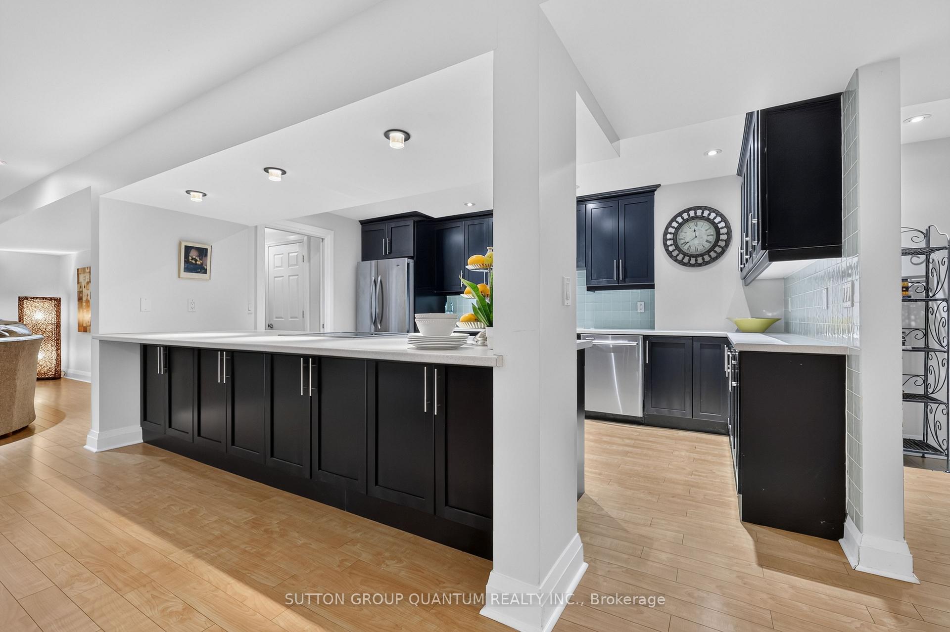Photo 22 of 2233 Oneida Crescent, Mississauga, Erindale — HOMEH