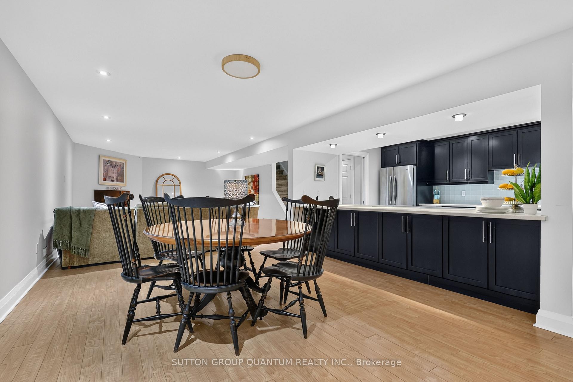 Photo 23 of 2233 Oneida Crescent, Mississauga, Erindale — HOMEH