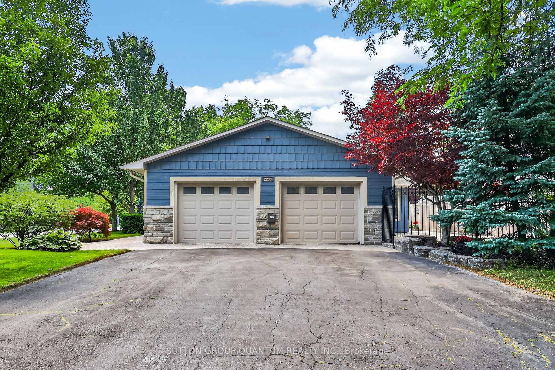 Photo 32 of 2233 Oneida Crescent, Mississauga, Erindale — HOMEH