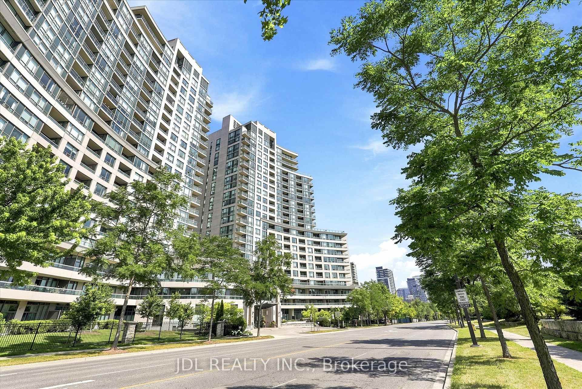 Photo 14 of Unit 516, 503 Beecroft Road, North York, Willowdale West — HOMEH