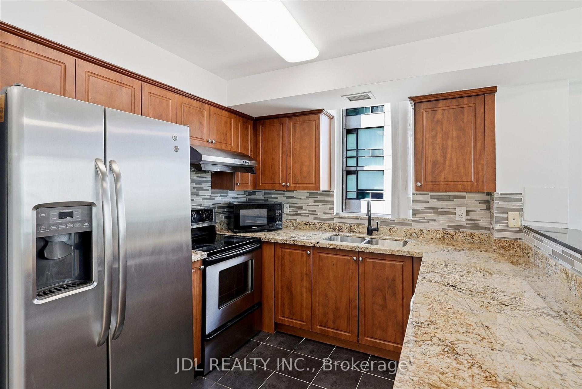 Photo 18 of Unit 516, 503 Beecroft Road, North York, Willowdale West — HOMEH