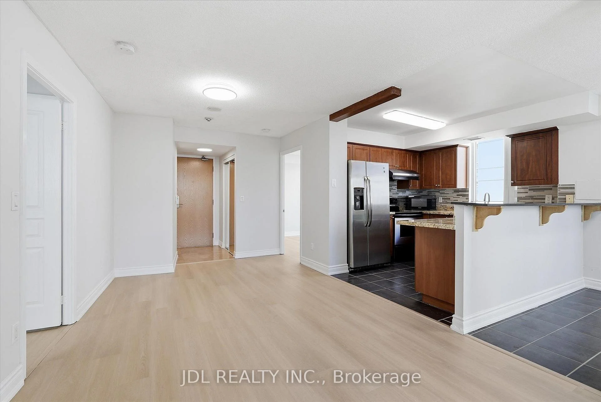 Photo 7 of Unit 516, 503 Beecroft Road, North York, Willowdale West — HOMEH