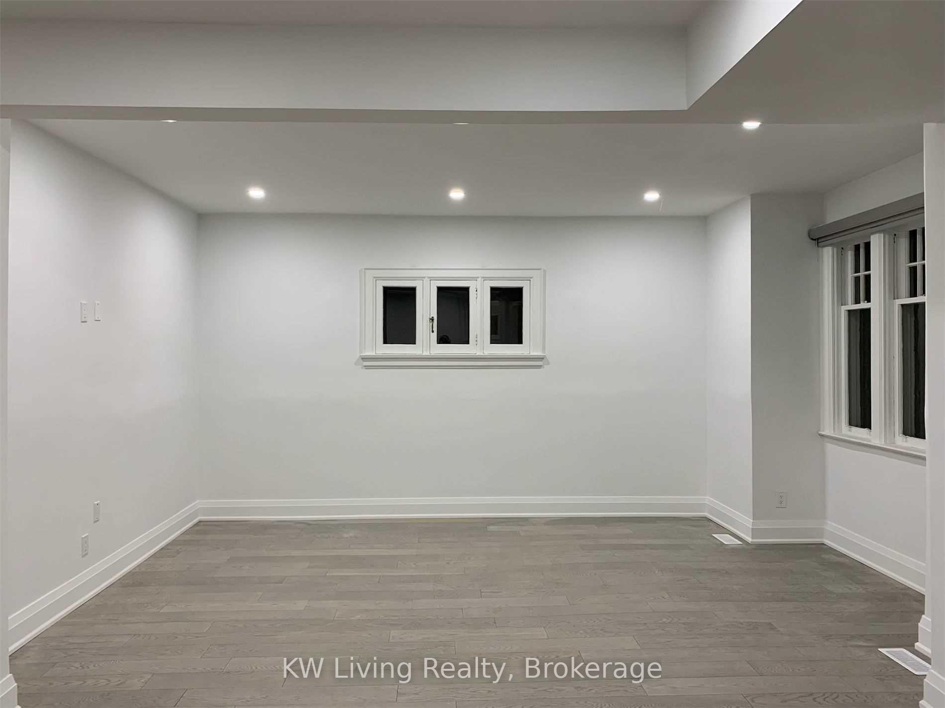 Photo 2 of 180 Dinnick Crescent, Toronto, Lawrence Park South — HOMEH