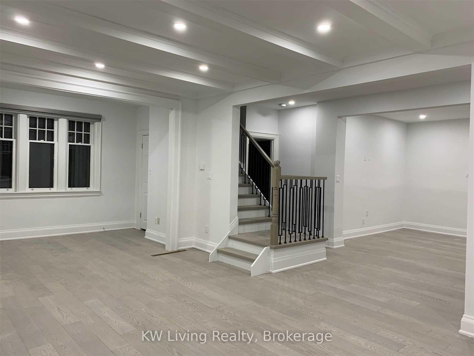 Photo 3 of 180 Dinnick Crescent, Toronto, Lawrence Park South — HOMEH