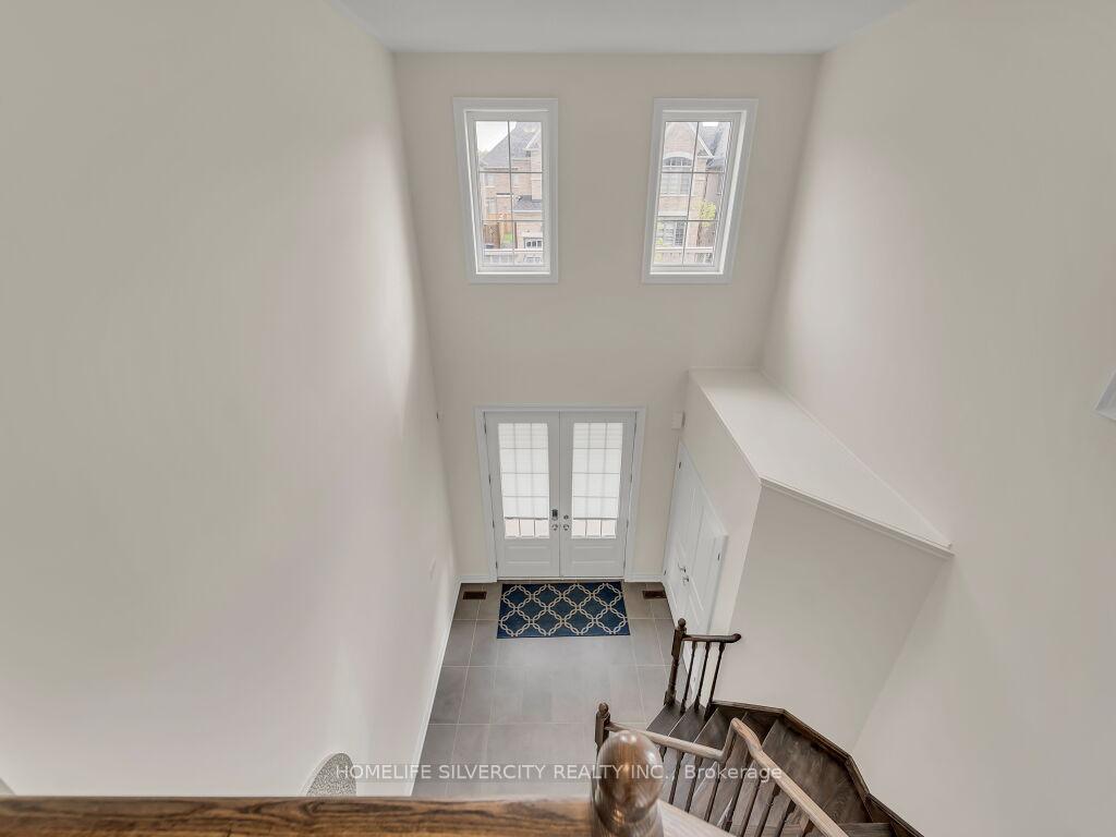 Photo 7 of 15 Puffin Crescent, Brampton, Sandringham-Wellington North — HOMEH