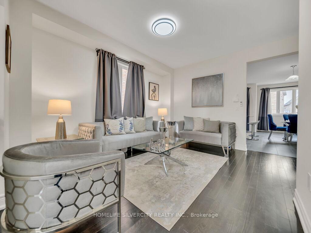 Photo 10 of 15 Puffin Crescent, Brampton, Sandringham-Wellington North — HOMEH