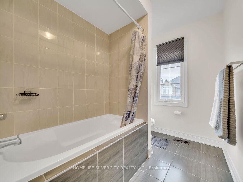 Photo 30 of 15 Puffin Crescent, Brampton, Sandringham-Wellington North — HOMEH