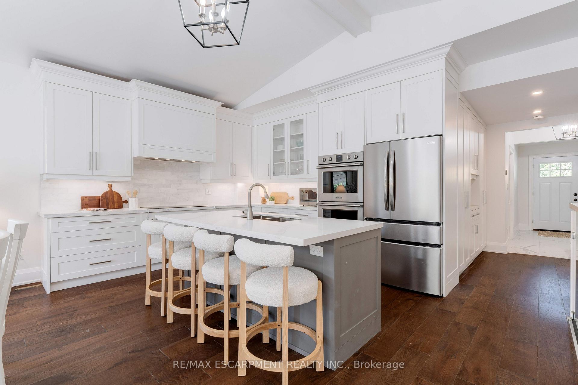 Photo 4 of 296 Kent Crescent, Burlington, Appleby — HOMEH