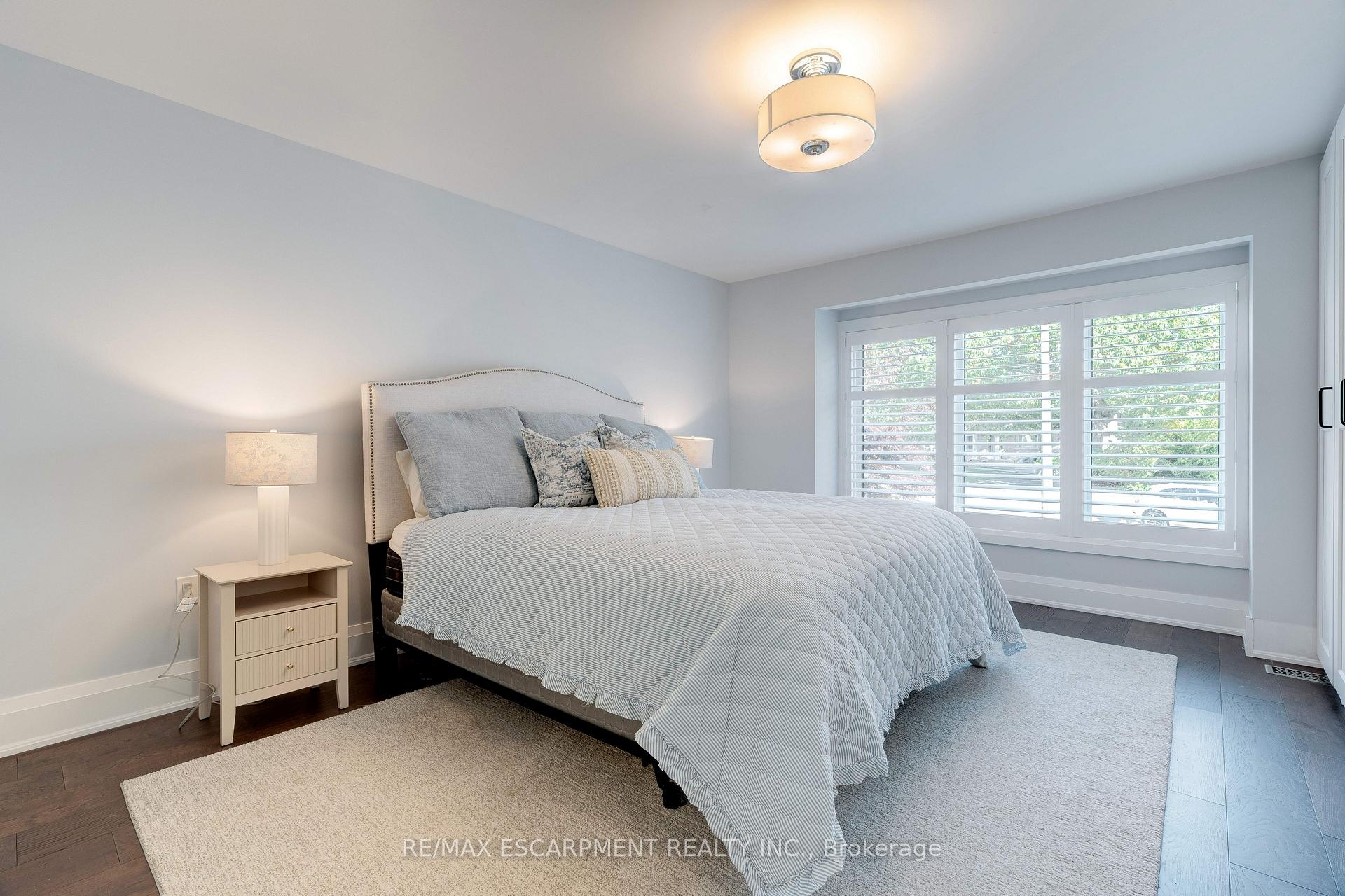 Photo 11 of 296 Kent Crescent, Burlington, Appleby — HOMEH