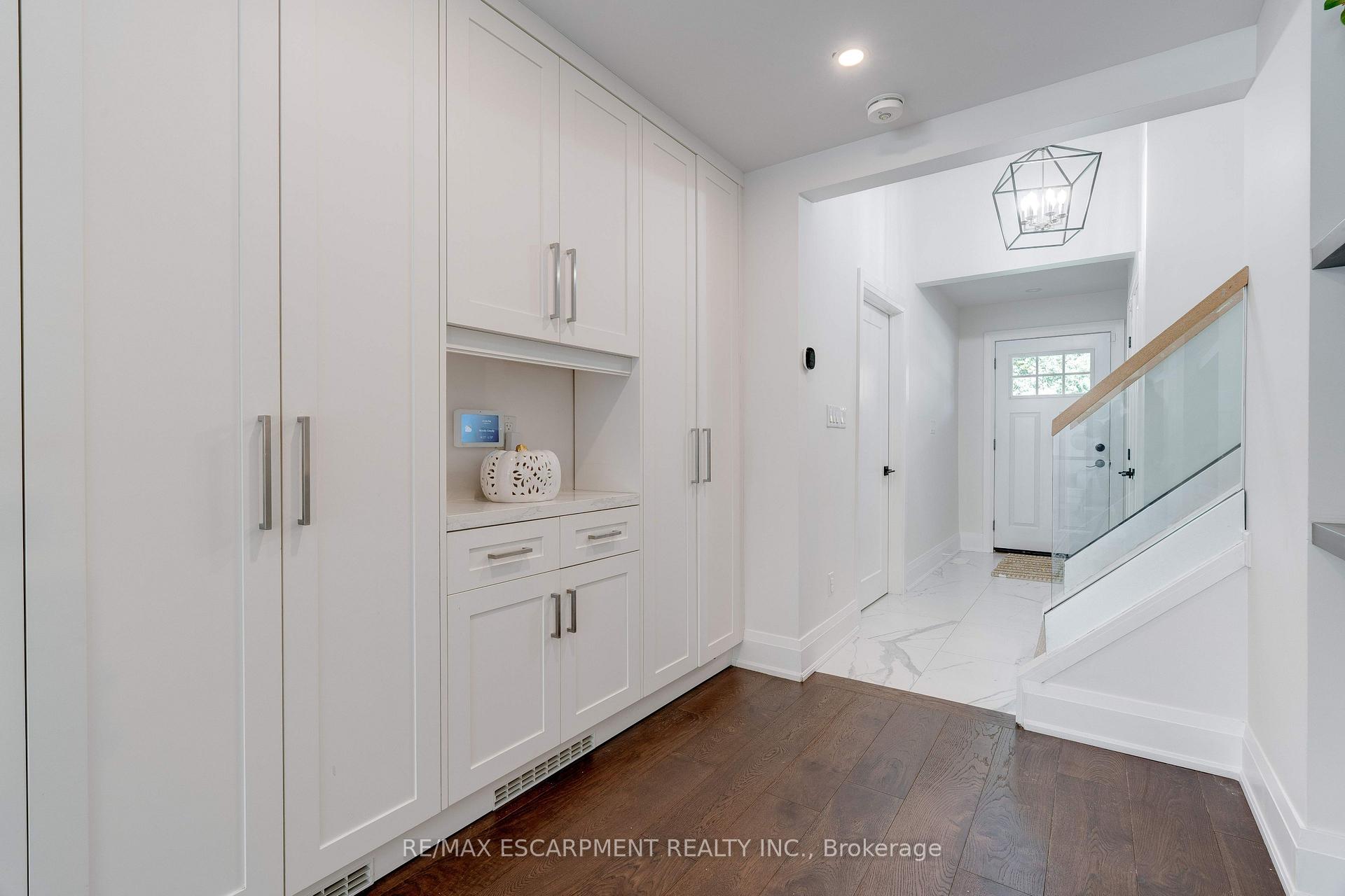 Photo 16 of 296 Kent Crescent, Burlington, Appleby — HOMEH