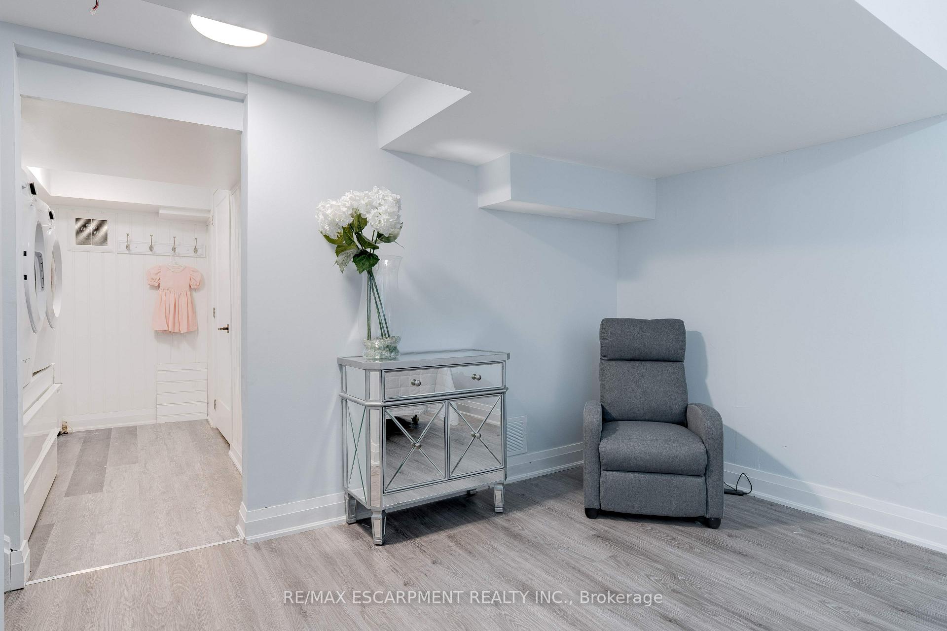 Photo 40 of 296 Kent Crescent, Burlington, Appleby — HOMEH