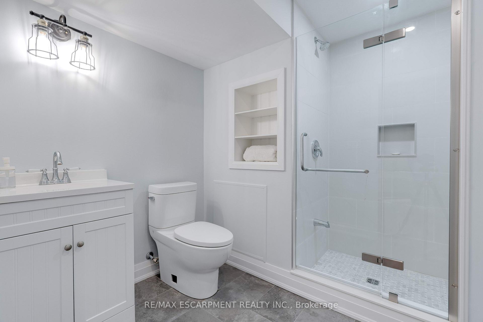 Photo 44 of 296 Kent Crescent, Burlington, Appleby — HOMEH