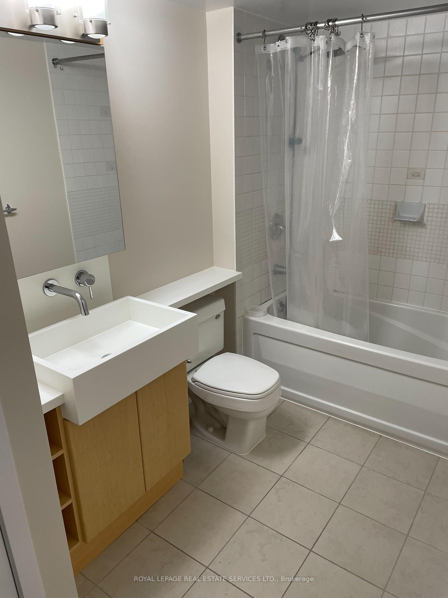 Photo 13 of Unit 907, 11 Brunel Court, Toronto, Waterfront Communities — HOMEH