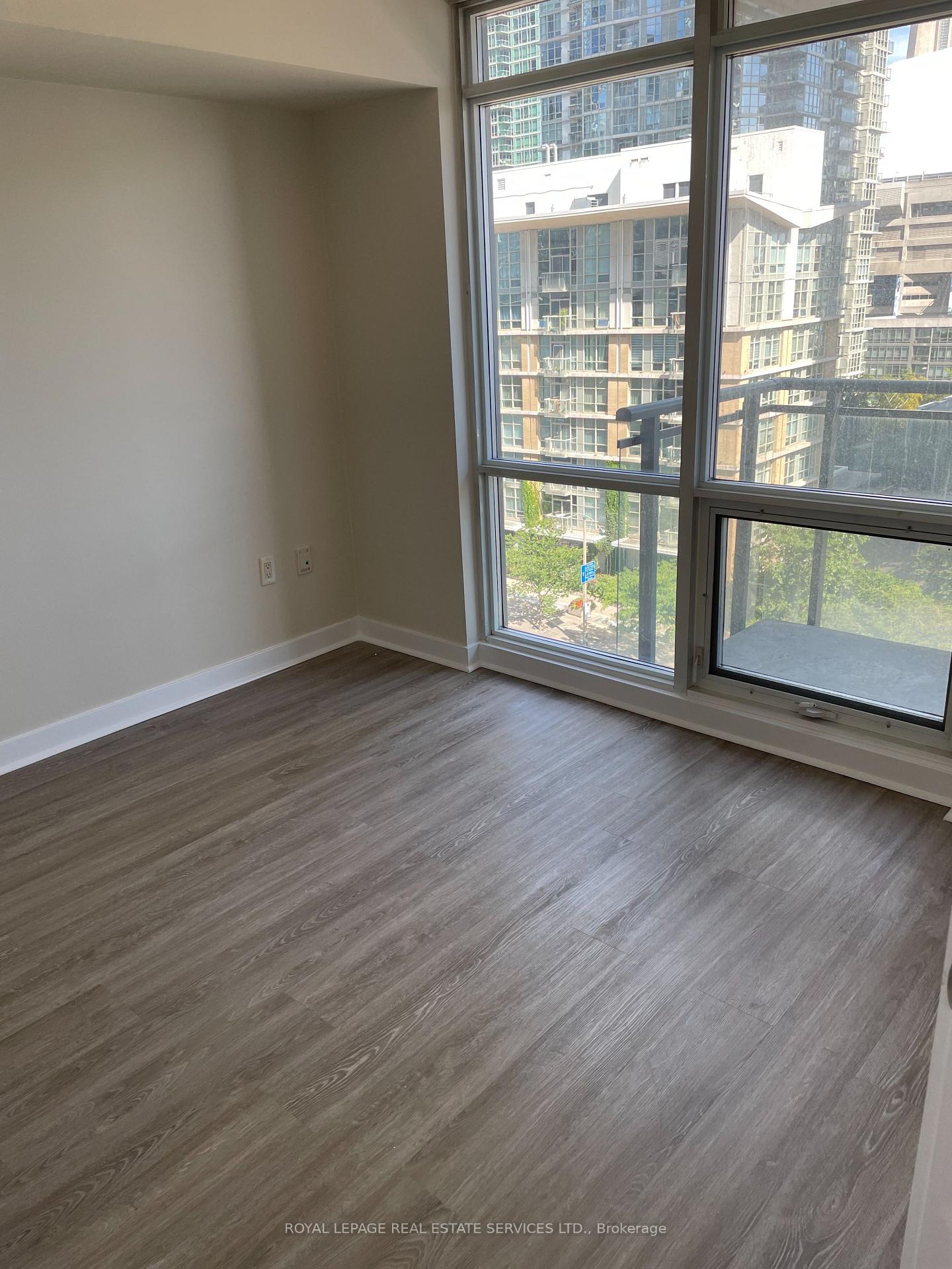 Photo 15 of Unit 907, 11 Brunel Court, Toronto, Waterfront Communities — HOMEH