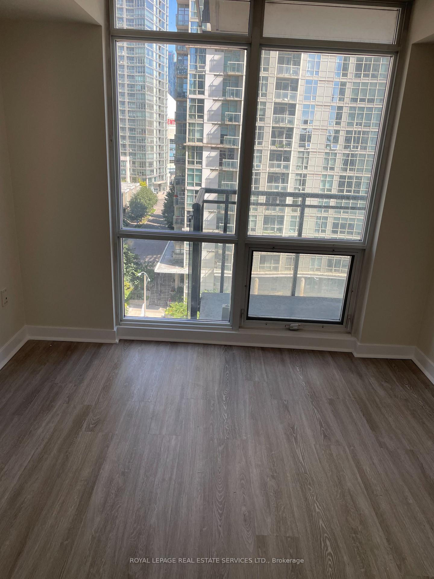 Photo 18 of Unit 907, 11 Brunel Court, Toronto, Waterfront Communities — HOMEH