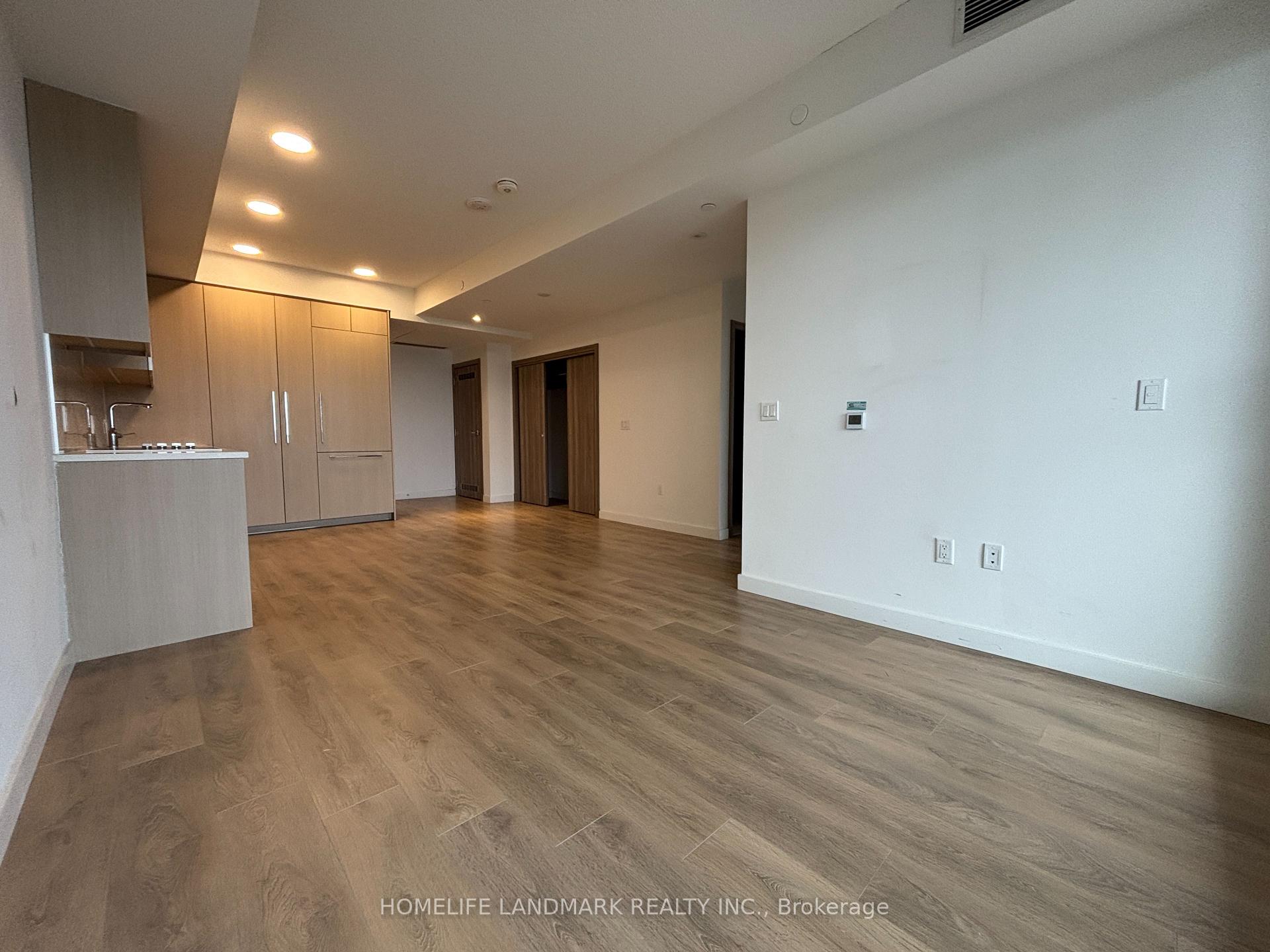Photo 8 of Unit 3007, 27 Mcmahon Drive, North York, Bayview Village — HOMEH