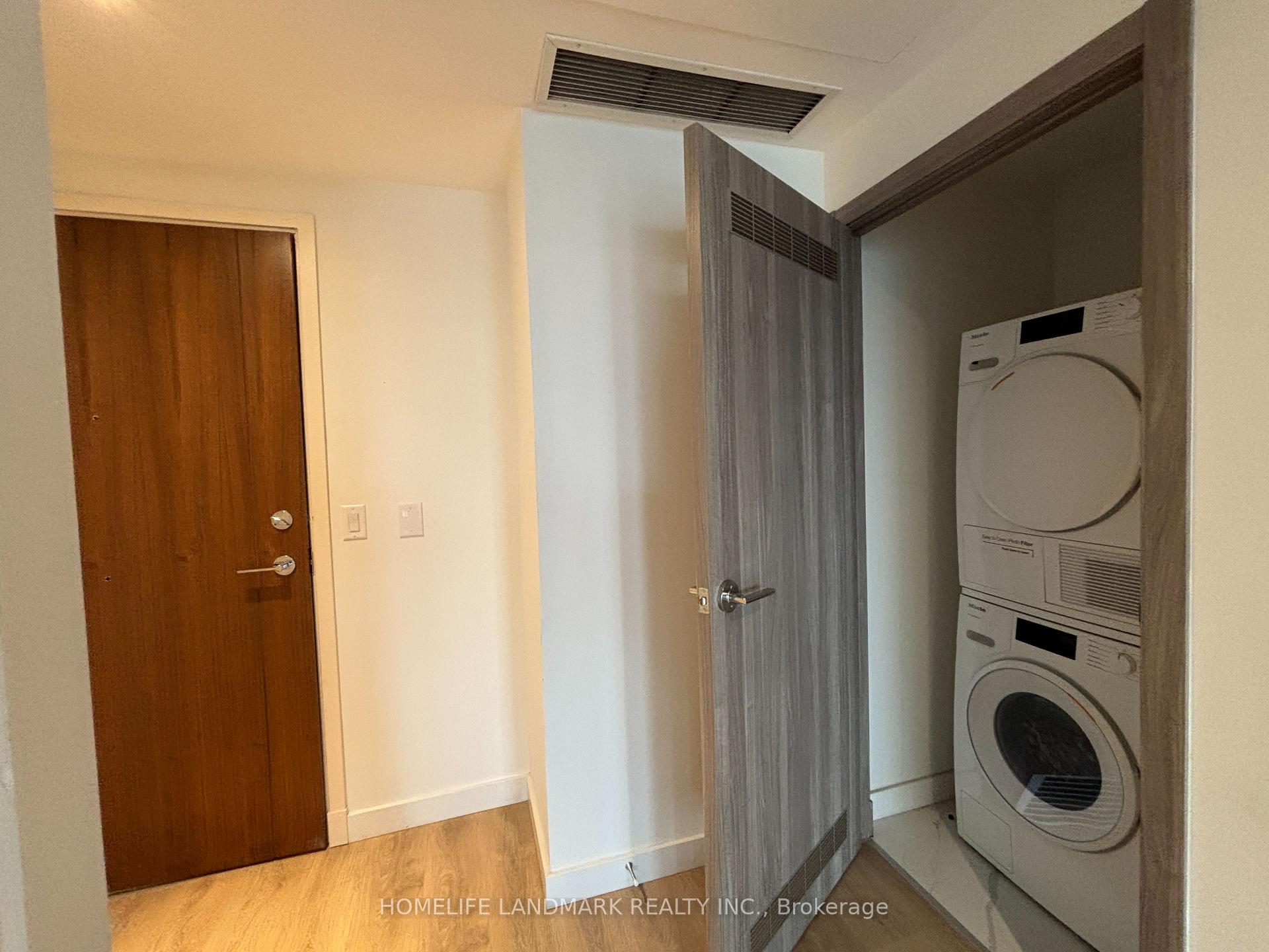 Photo 17 of Unit 3007, 27 Mcmahon Drive, North York, Bayview Village — HOMEH
