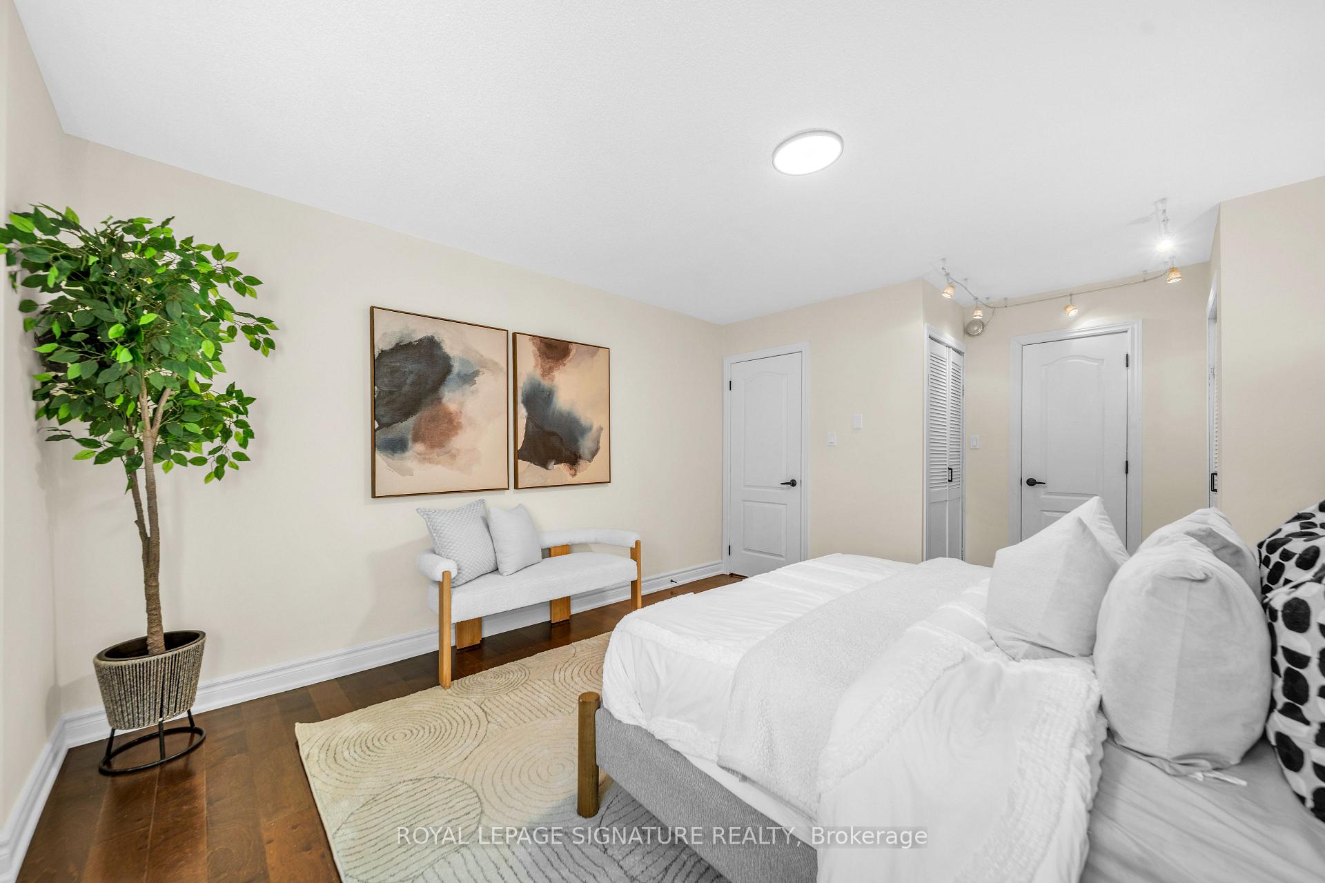 Photo 23 of 69 Silas Hill Drive, North York, Don Valley Village — HOMEH