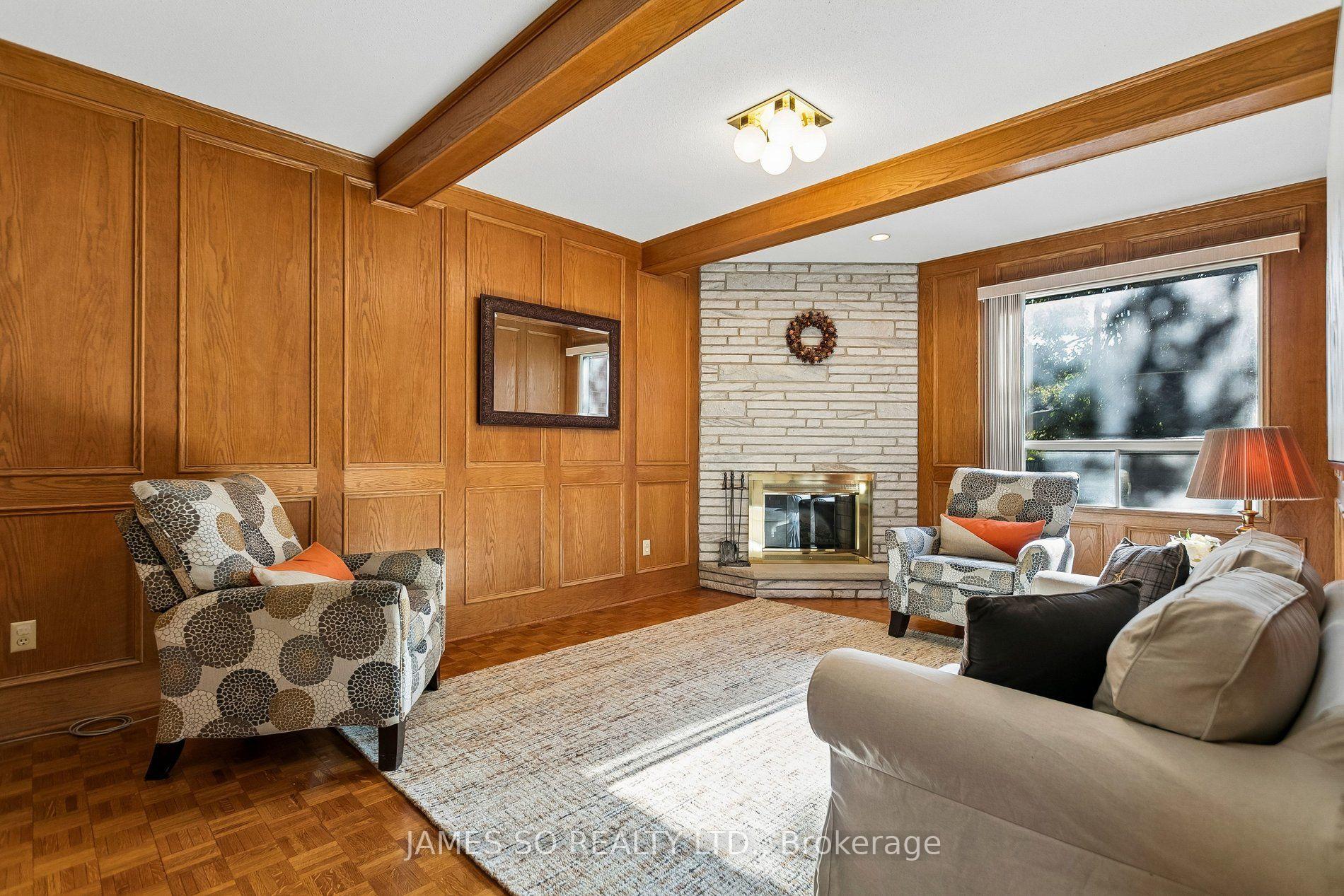 Photo 10 of 56 Ambrose Road, North York, Bayview Village — HOMEH