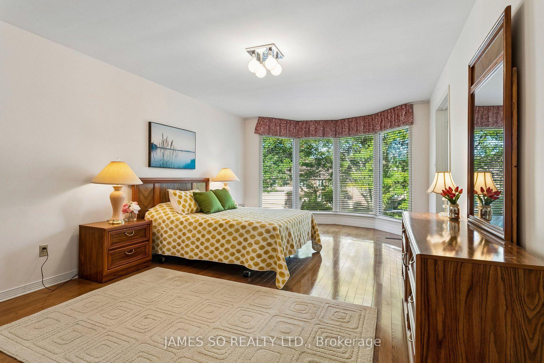 Photo 14 of 56 Ambrose Road, North York, Bayview Village — HOMEH