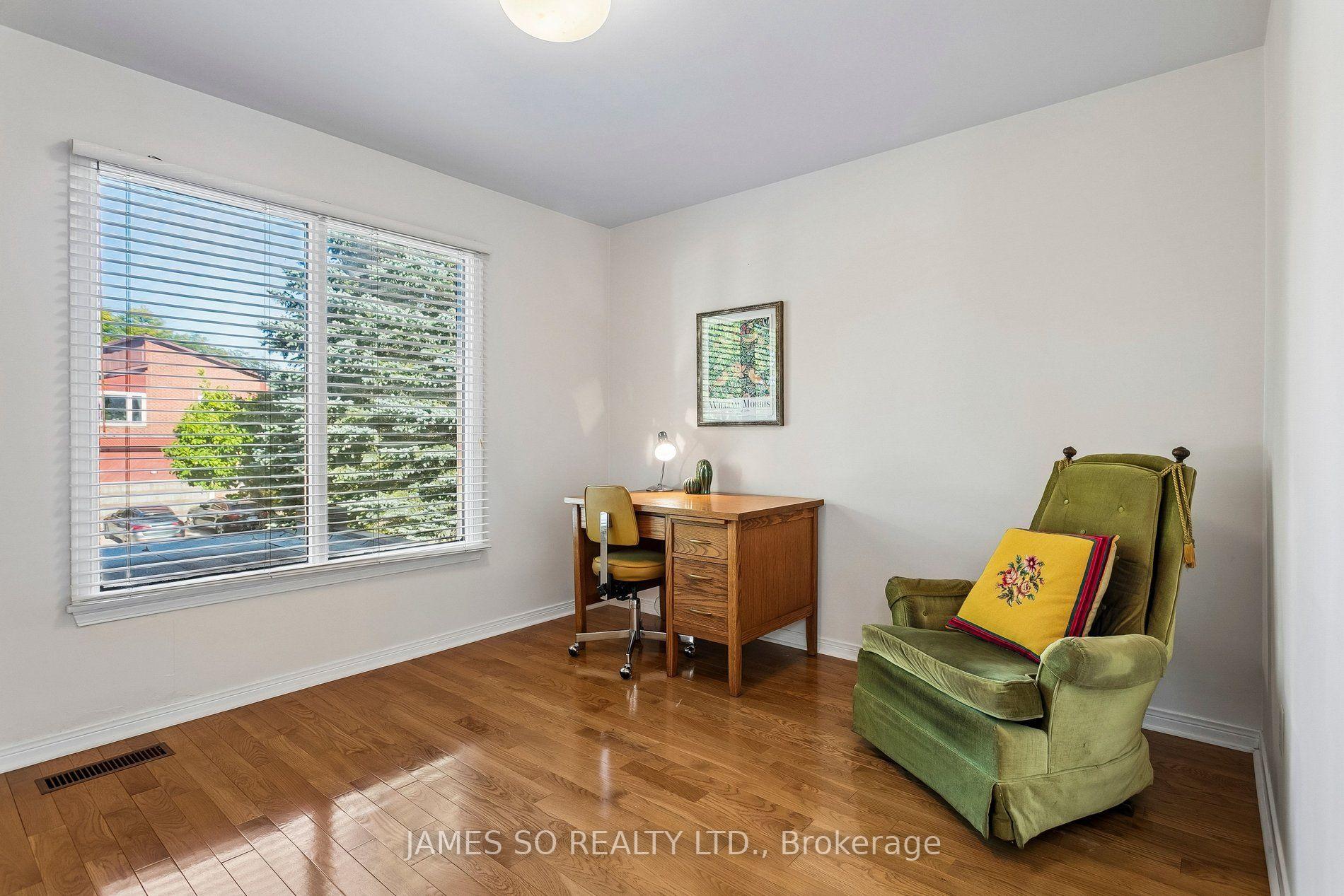 Photo 19 of 56 Ambrose Road, North York, Bayview Village — HOMEH
