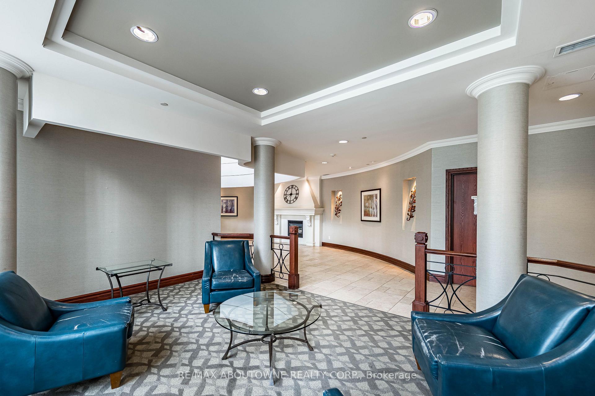 Photo 5 of Unit 1102, 2585 Erin Centre Boulevard, Mississauga, Central Erin Mills — HOMEH