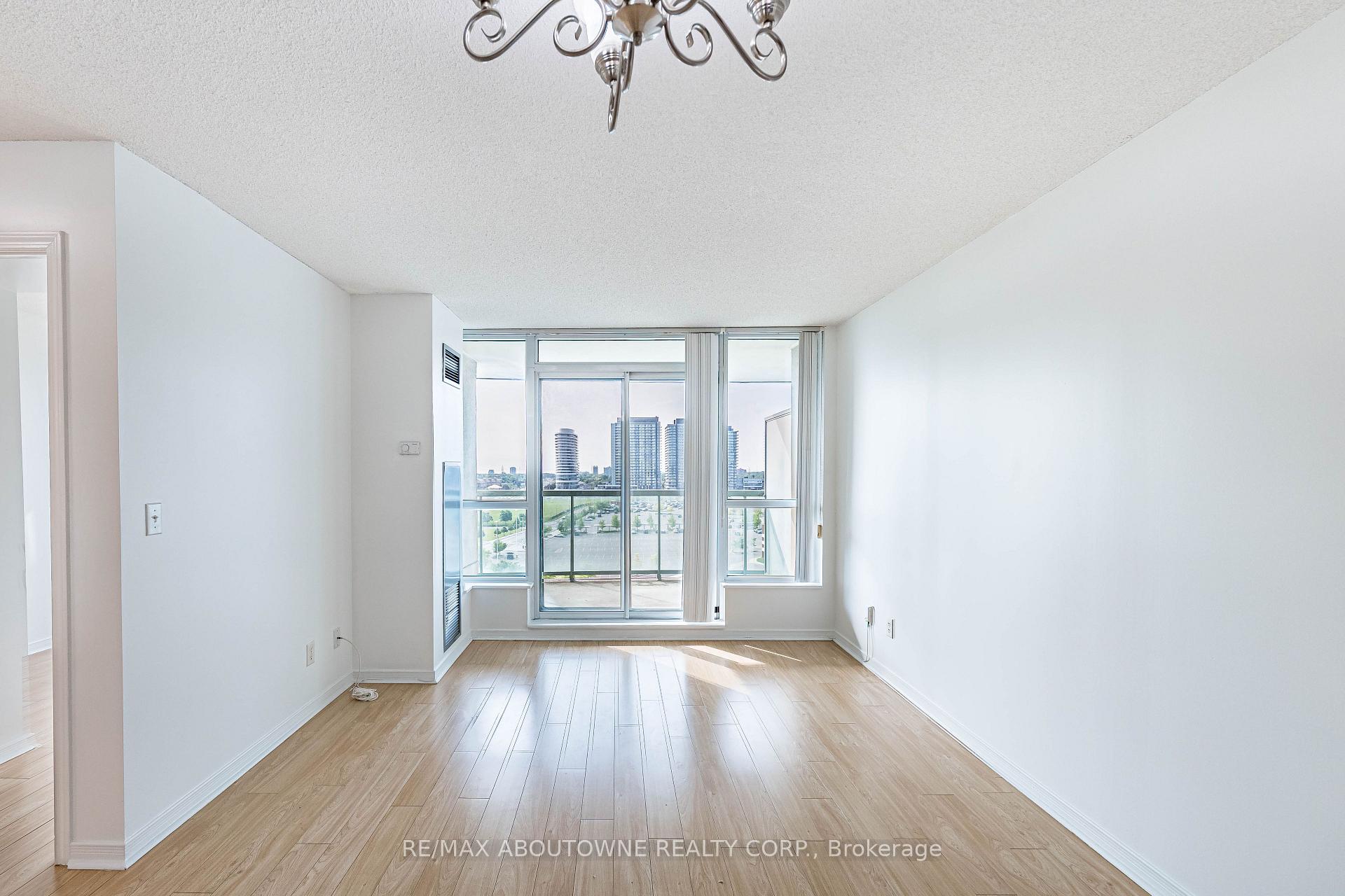 Photo 10 of Unit 1102, 2585 Erin Centre Boulevard, Mississauga, Central Erin Mills — HOMEH